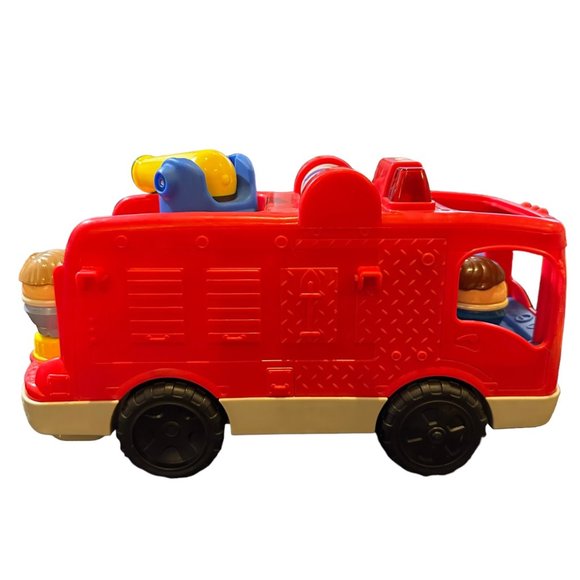 Fisher Price Little People Helping Others Fire Truck Musical Toddler Toy 2 Figur - Picture 3 of 5